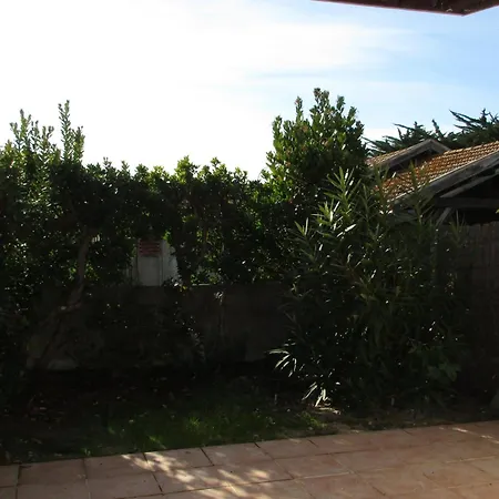 Maison Mitoyenne A 300m De La Avec Jardin Et Parking, 4 Pers - Fr-1-521-164 度假居 *